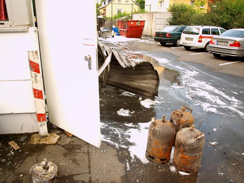 Feuer Halle Siegburg Gewerbegebiet Zange P187.JPG